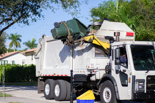 アメリカのゴミ収集の風景