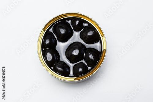 lata de aceitunas negras