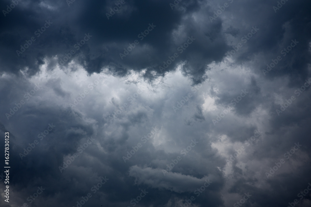 Obraz premium storm clouds in the sky