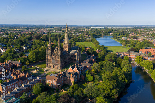 Cuadro en lienzo An Aerial Photograph of Lichfield Cathedral