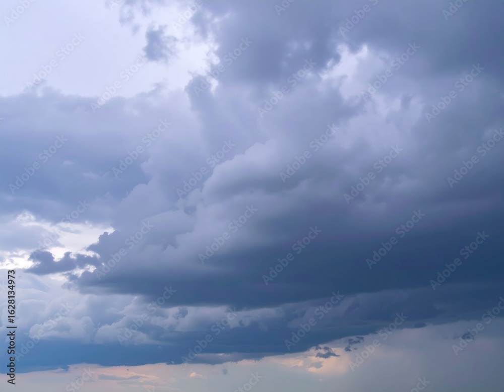 Obraz premium Ominous storm clouds gathering with a serene yet potent atmosphere depicted beautifully