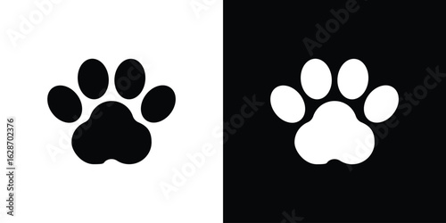 Paw icon flat vectors. set of silhouette vectors