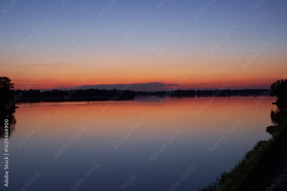 Fototapeta premium beautiful pond in the park