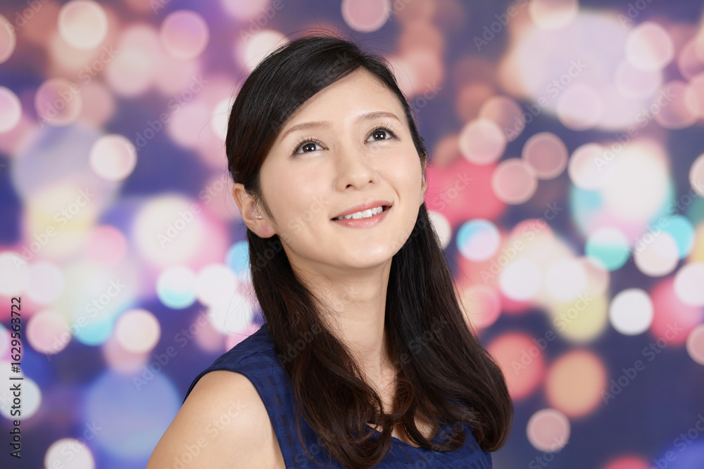 Fototapeta premium 笑顔の女性ポートレート