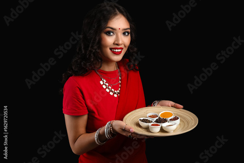 Beautiful Indian woman in s...