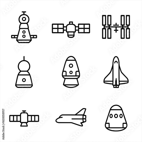 Spacecraft Icon Set. Outline icon set of cosmonaut spacecraft: Soyuz capsule, Salyut station, Mir station, International Space