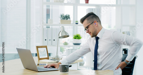 Foto Businessman, back pain and laptop at office, stress and frustrated with fibromyalgia at company