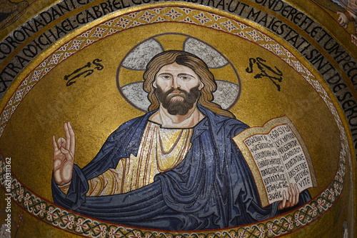 Sicilia,Palermo,la Cappella Palatina particolare del mosaico il Cristo Pantocratore