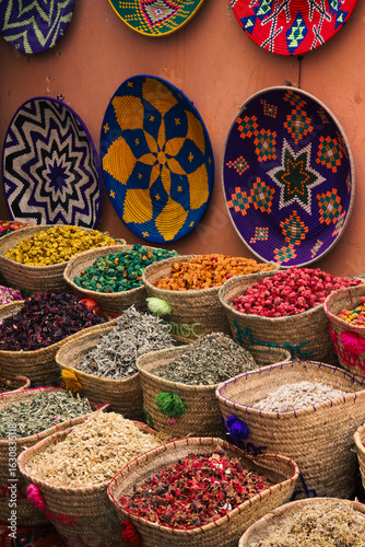 Quadro su tela A spice stand outside a shop in Marrakech. Morocco