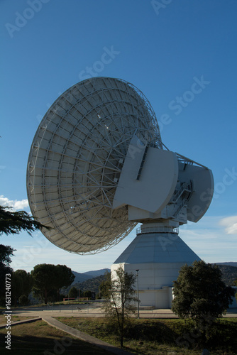 Fototapeta Naklejka Na Ścianę i Meble -  Deep space communication antenna located located in the satellite ground station of Robledo de Chavela, Madrid.