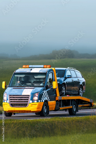 Wallpaper Mural Vehicle breakdown service in countryside area Torontodigital.ca