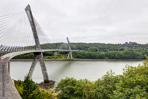 Pont de Térénez entre Argol et Rosnoën dans le département du Finistère - Bretagne