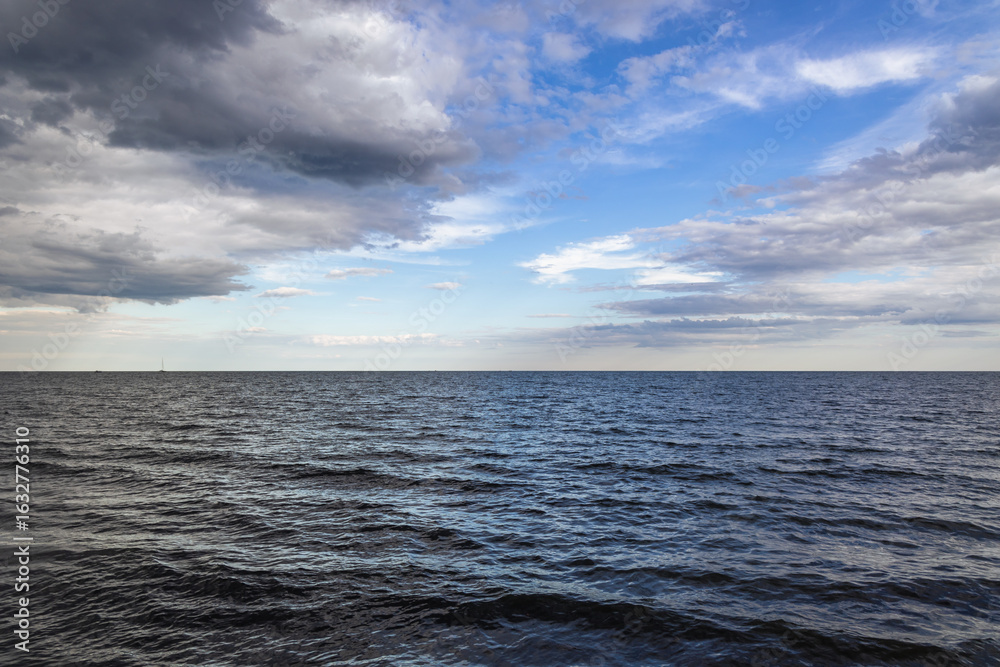 Obraz premium Black Sea seen from promenade in Nesebar historic city, Bulgaria