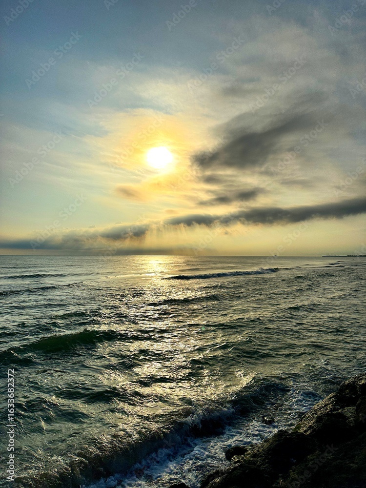 Fototapeta premium sunset over the sea