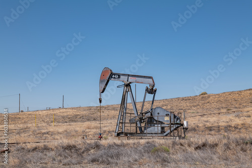The Coalinga Oil Field is a large oil field in western Fresno County, California. Diablo Range
