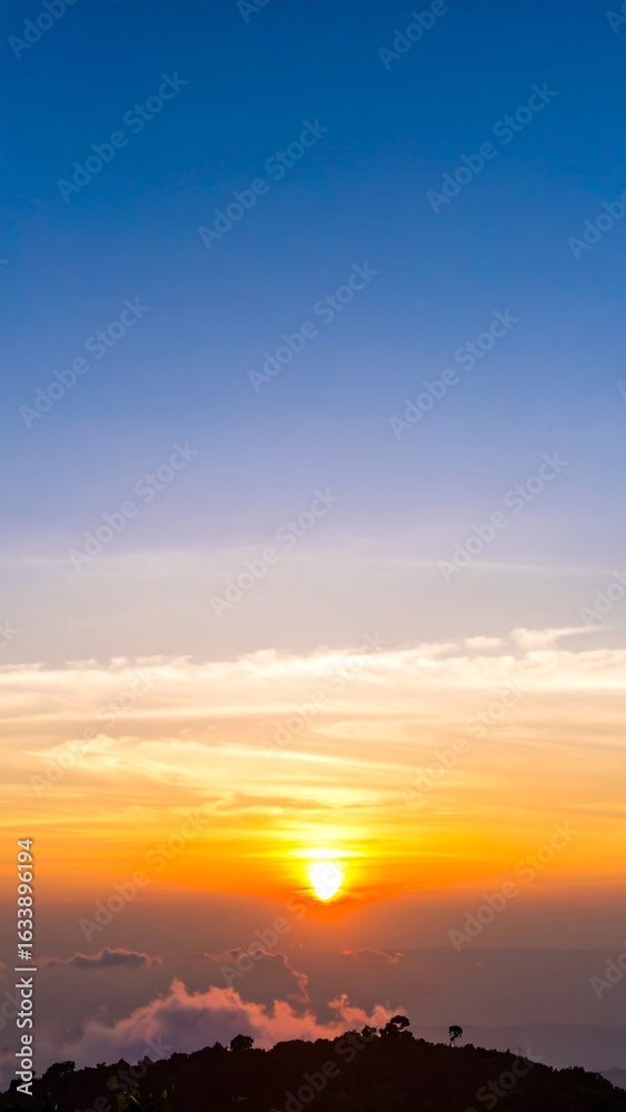 Fototapeta premium Sunrise over mountain peaks (2)