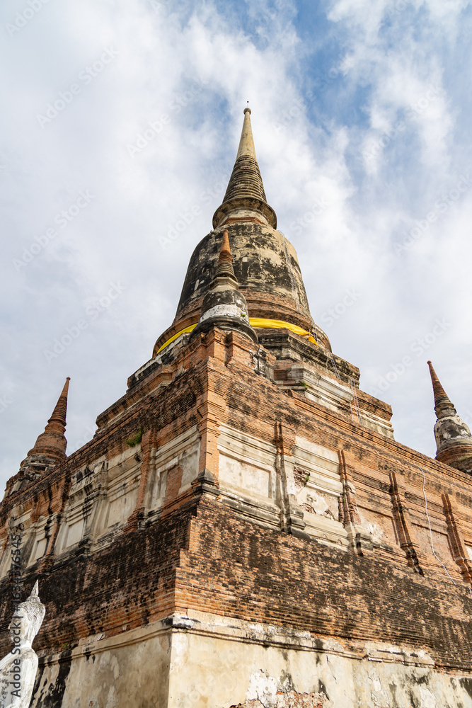 Fototapeta premium Ancient stupa at Wat Yai Chai Mongkhon in Ayutthaya, Thailand