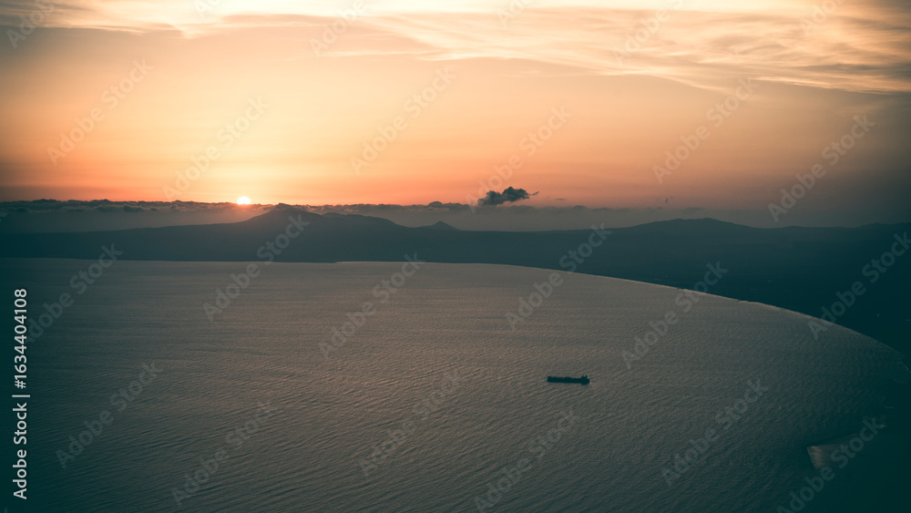 Obraz premium sunset ship
