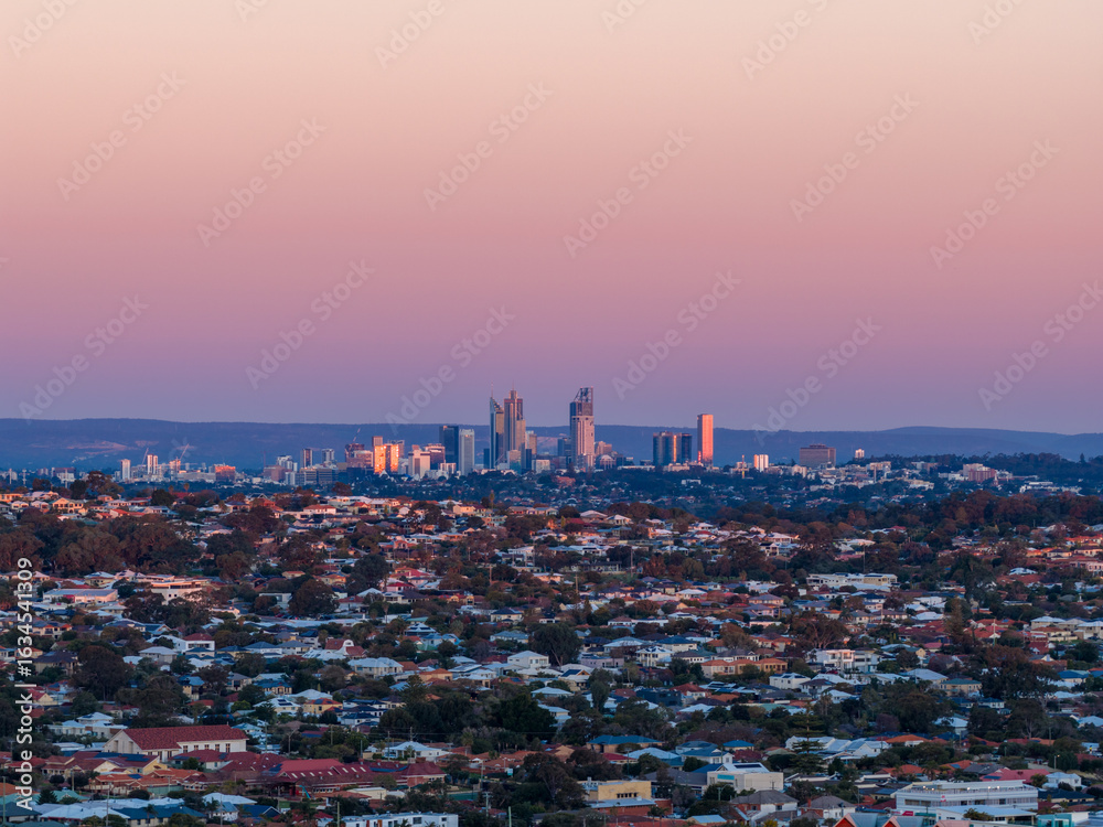 Naklejka premium Perth City at Twilight