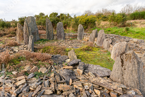 Menhir, dolmen, mégalithe