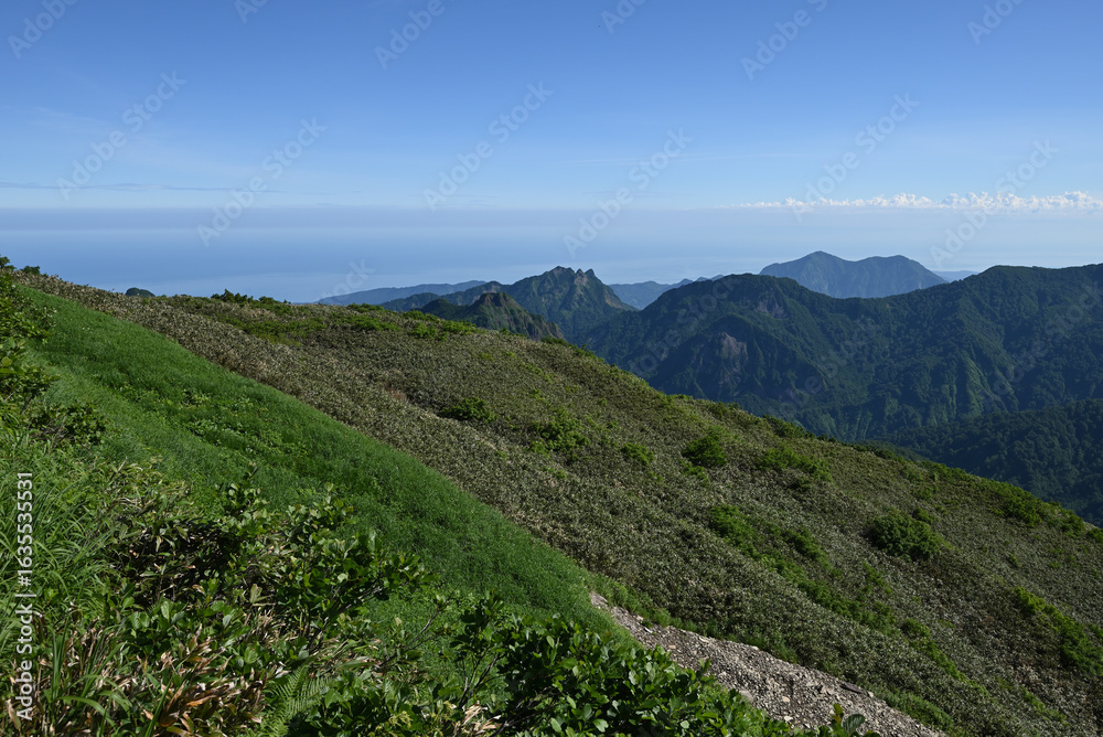 Fototapeta premium Climbing Mount Amakazari, Niigata, Japan