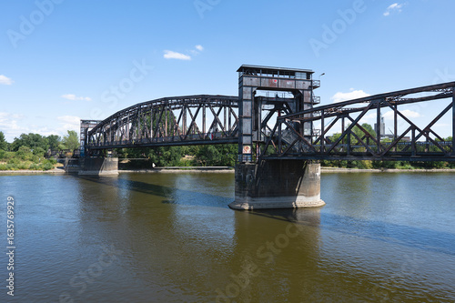 Lift bridge over the river Elbe.This technical monument is one of the defining structures of the Magdeburg skyline. In operation from 1848 to 1998, it now serves as a pedestrian bridge. 