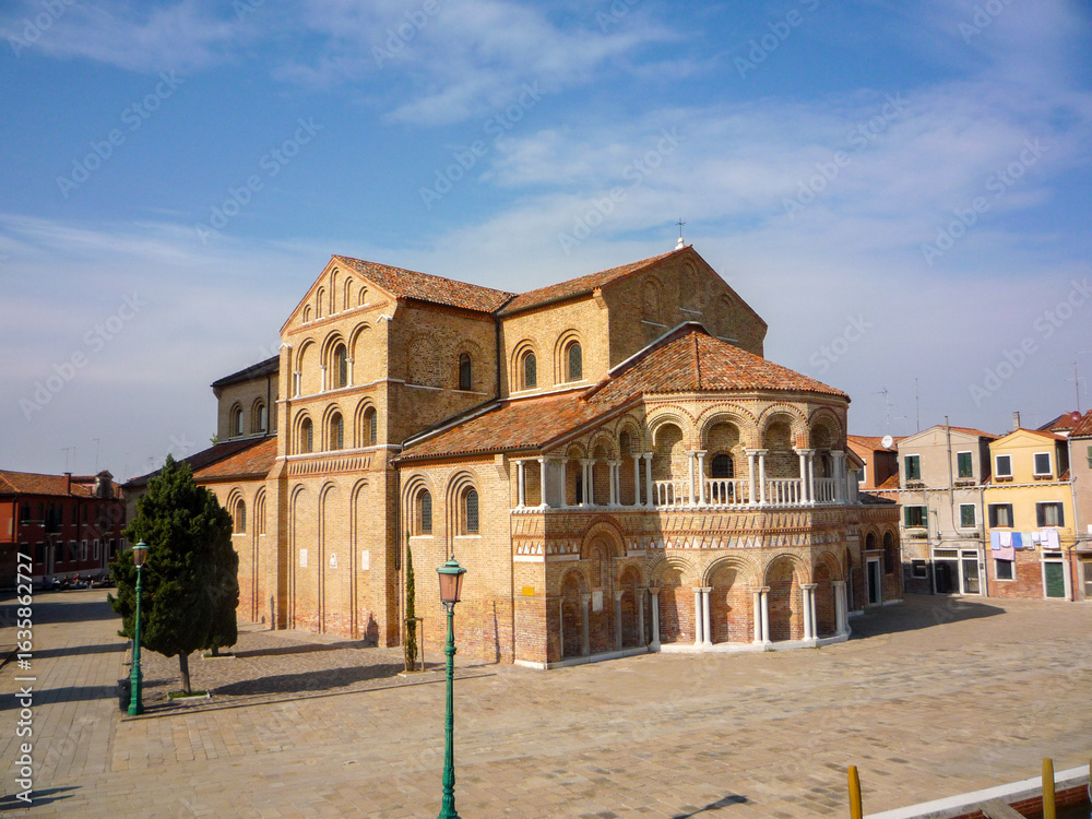 Fototapeta premium A beautiful view of the Basilica dei Santi Maria e Donato on the island of Murano in Venice, Italy.