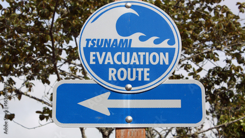  A Tsunami Evacuation sign in Oregon, USA 