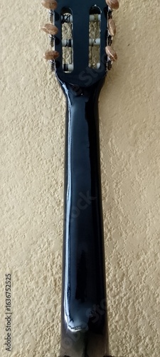 instrumentos musicales, guitarra, rock, acustica, musica, cuerdas de guitarra,guittar, guitarra española, partes de la guitarra, clases de musica, clases de guitarra,