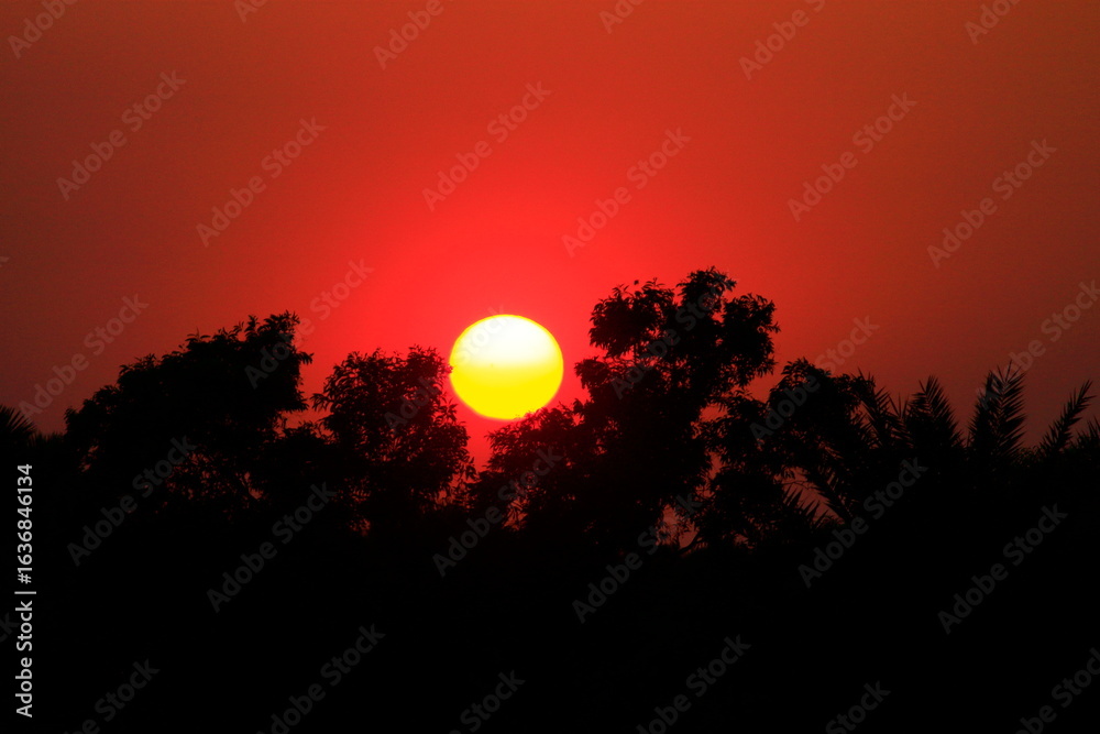 Obraz premium sunset over the mountains