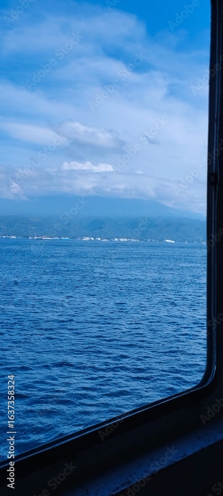 Fototapeta premium sea view from the window