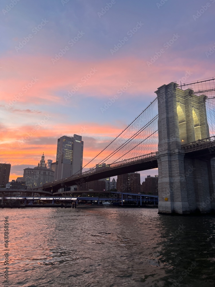 Fototapeta premium brooklyn bridge at sunset
