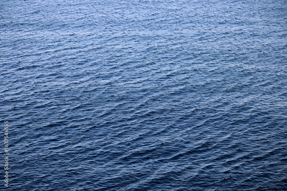 Fototapeta premium Deep blue summer sea background