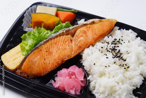 鮭弁当　和食