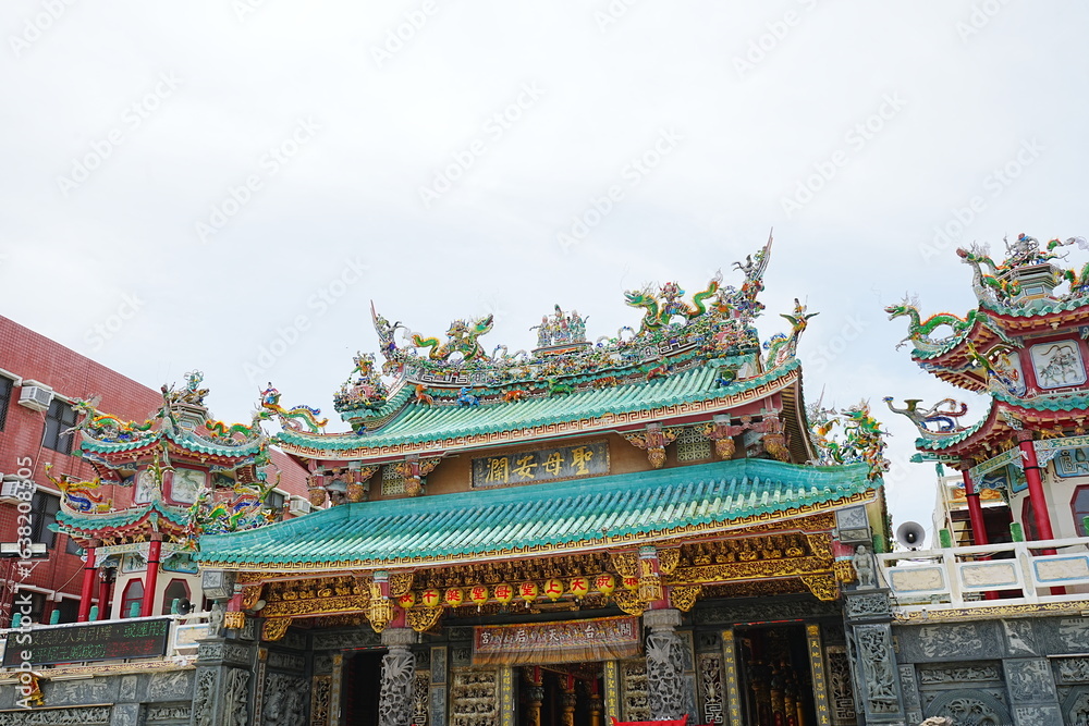 Fototapeta premium Anping Kaitai Mazu Temple or Kaitai Tianhou Temple in Tainan, Taiwan - 台湾 台南 安平開臺天后宮 または 安平媽祖寺