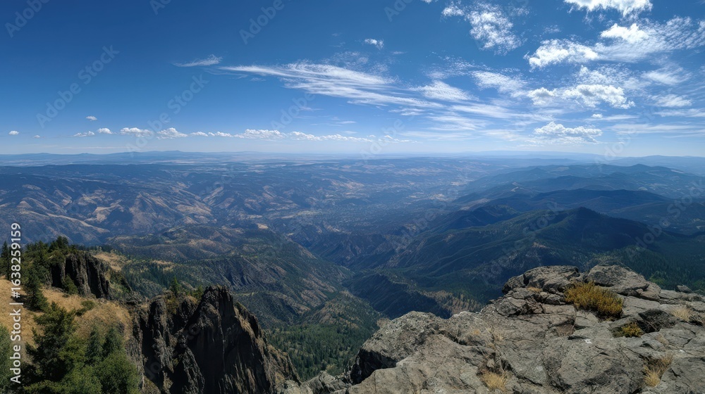 Obraz premium Vast Mountain Overlook with Expansive Horizon and Clear Skies