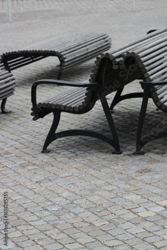 Wallpaper Mural bench in the park Torontodigital.ca