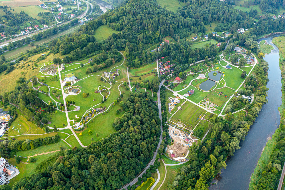 Obraz premium Muszyna, Beskid Sądecki, widok ogólny, z lotu ptaka 