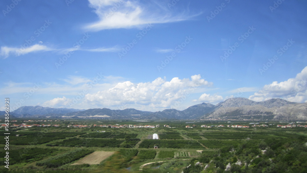 Fototapeta premium landscape with mountains and clouds