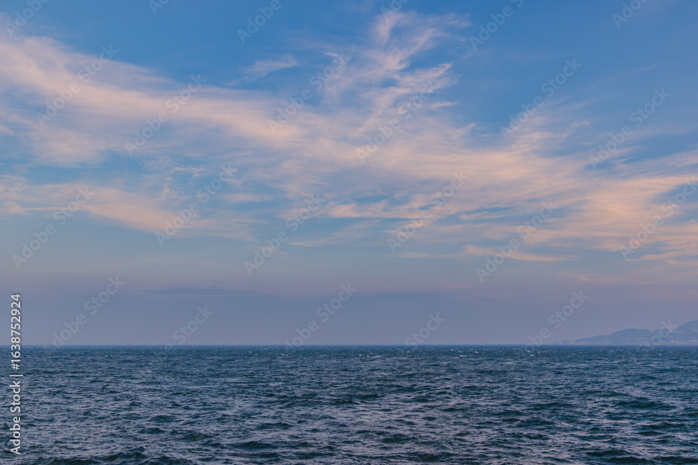 Obraz premium 夕空と海