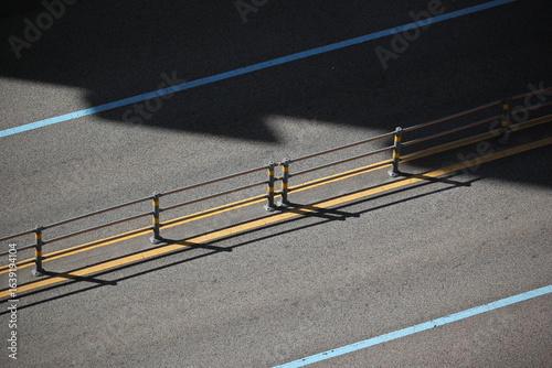 Bild auf Leinwand 도로 위 햇살(sunshine on the road)