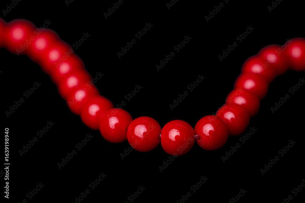Obraz premium red beads isolated