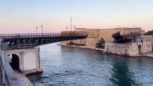 SWING BRIDGE, MOVING, SECOND ARM CLOSING