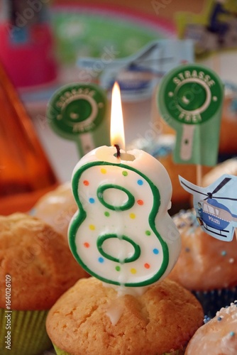Kindergeburtstag, Muffins, Polizei, Geburtstagskerze, acht