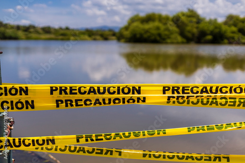 Precaución rio crecido