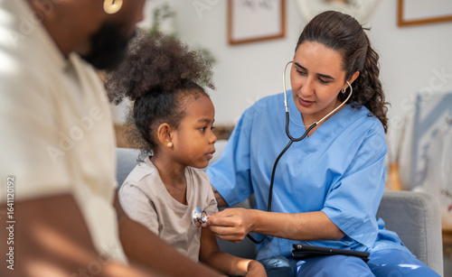 Φωτογραφία Doctor using stethoscope for medical checkup, listening to heartbeat and lungs o
