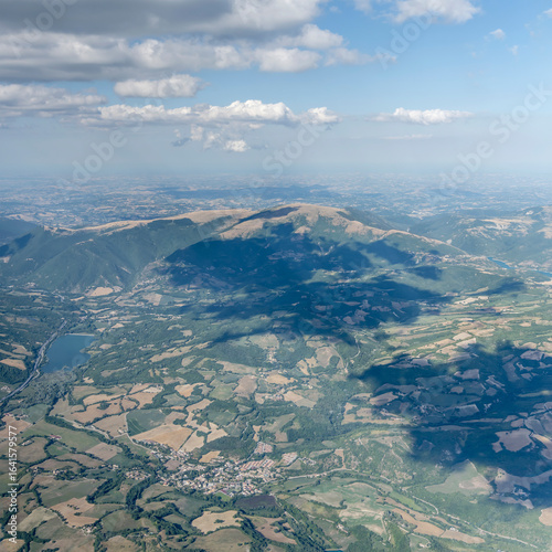 Bild auf Leinwand Pievebovigliana village and Polverina lake, Macerata, Italy