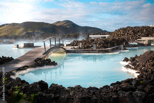 Fotografie Blue Lagoon geothermal spa with bridge in Iceland