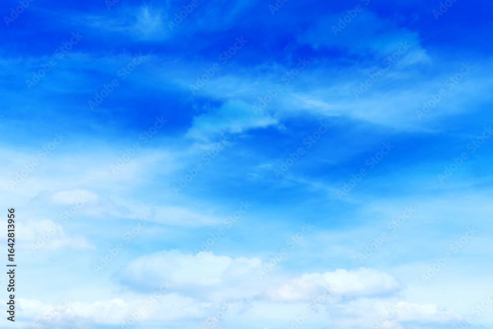 Fototapeta premium Blue sky with clouds background