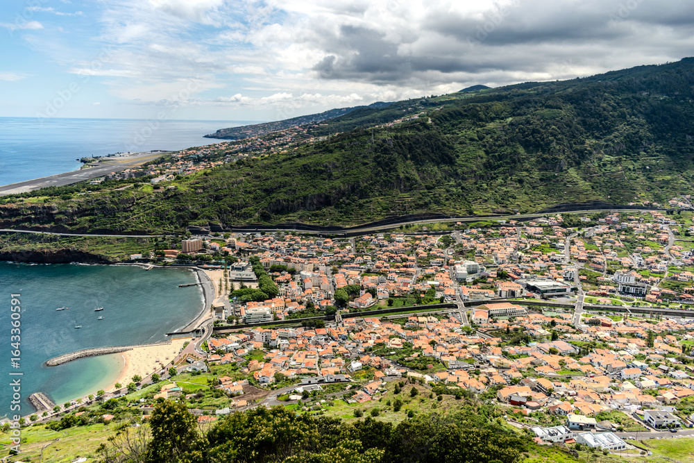 Naklejka premium Machico Town and Bay Panorama from Above – Madeira